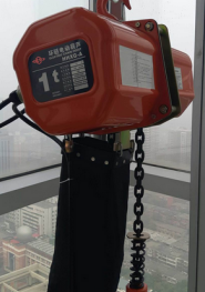 環鏈電動葫蘆和千斤頂之間的較量